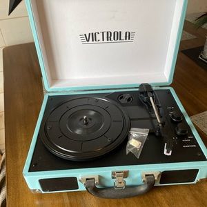 Victrola record player and records